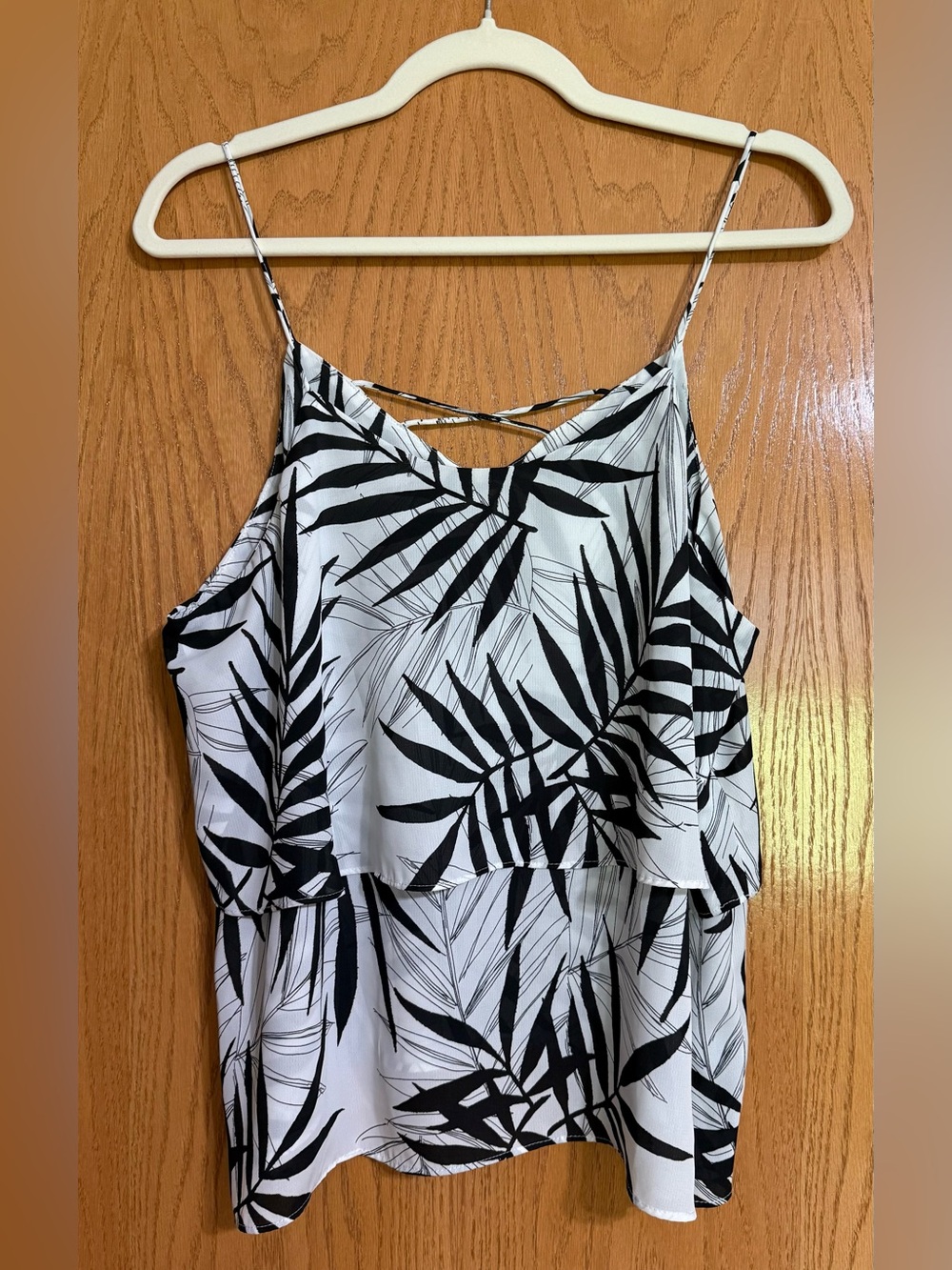 Mission Brand  Black and White Printed Top, Size Large